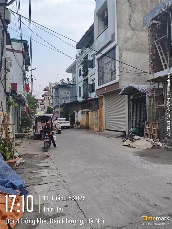 Bán đất đối diện công viên đồng sậy, đường trước nhà 10m.ô tô tránh nhau , diện tích 85m, cực hiếm