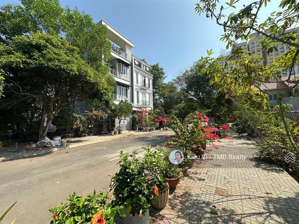 Bán đất nền biệt thự da mẫu giáo trung ương 3 (kế verosa park khang điền) đường liên phường quận 9