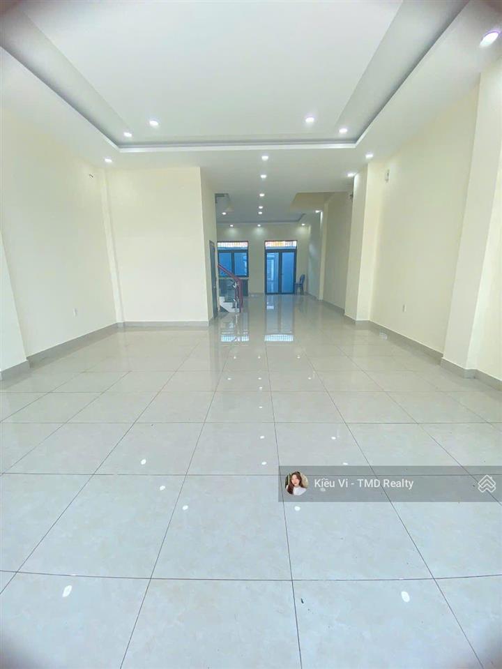 Cho thuê nhà 4 lầu mặt tiền đường liên phường quận 9 gần the global city làm vp cty/salon/showroom