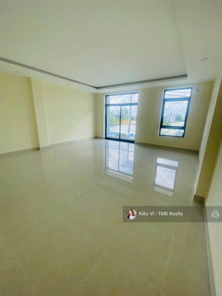 Cho thuê nhà 4 lầu mặt tiền đường liên phường quận 9 gần the global city làm vp cty/salon/showroom
