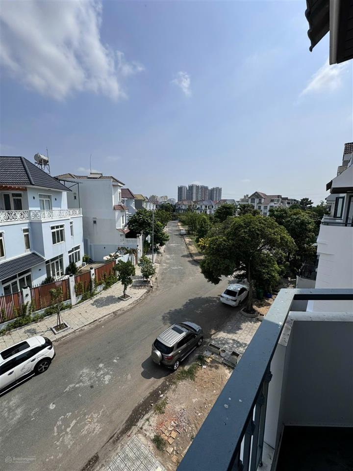 Cho thuê nhà mới 3,5 lầu kdc khang an quận 9 đối diện công viên gần liên phường/cao tốc 25tr/tháng