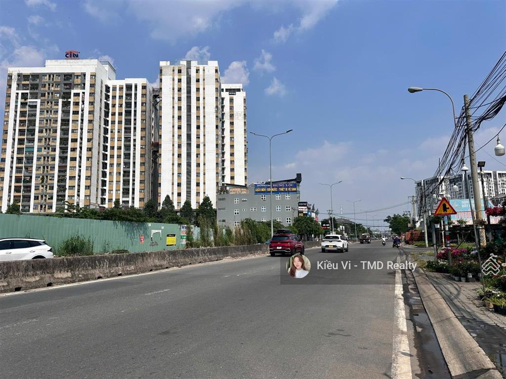 Cho thuê nhà nguyên căn góc 2mt đường liên phường quận 9 cách the global 500m, vị trí kinh doanh