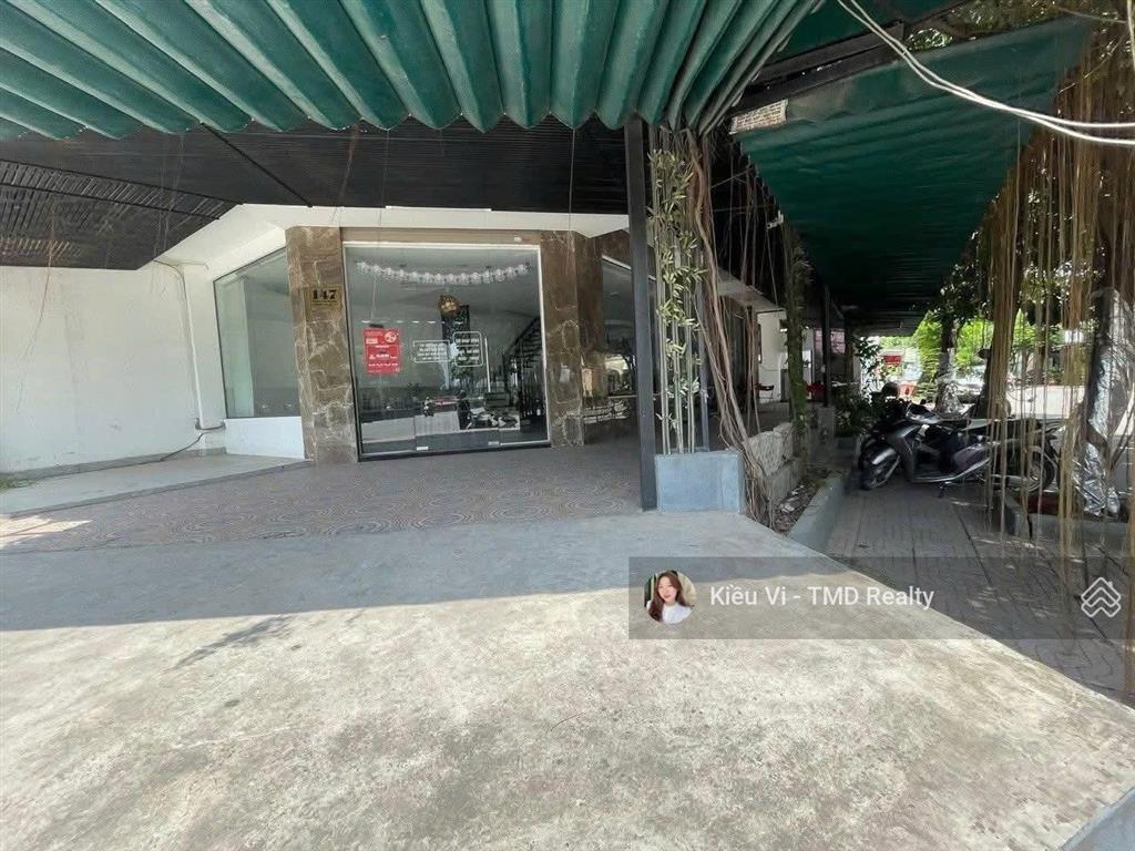 Cho thuê nhà nguyên căn góc 2mt đường liên phường quận 9 cách the global 500m, vị trí kinh doanh