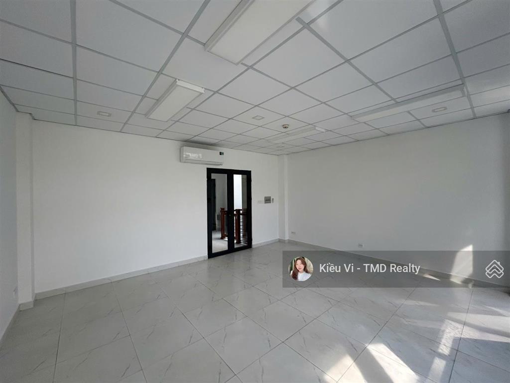Cho thuê tòa nhà đẹp 3,5 tầng quận 2 gần chung cư the sun avenue, đường mai chí thọ/lương định của