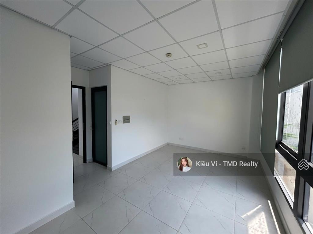 Cho thuê tòa nhà đẹp 3,5 tầng quận 2 gần chung cư the sun avenue, đường mai chí thọ/lương định của