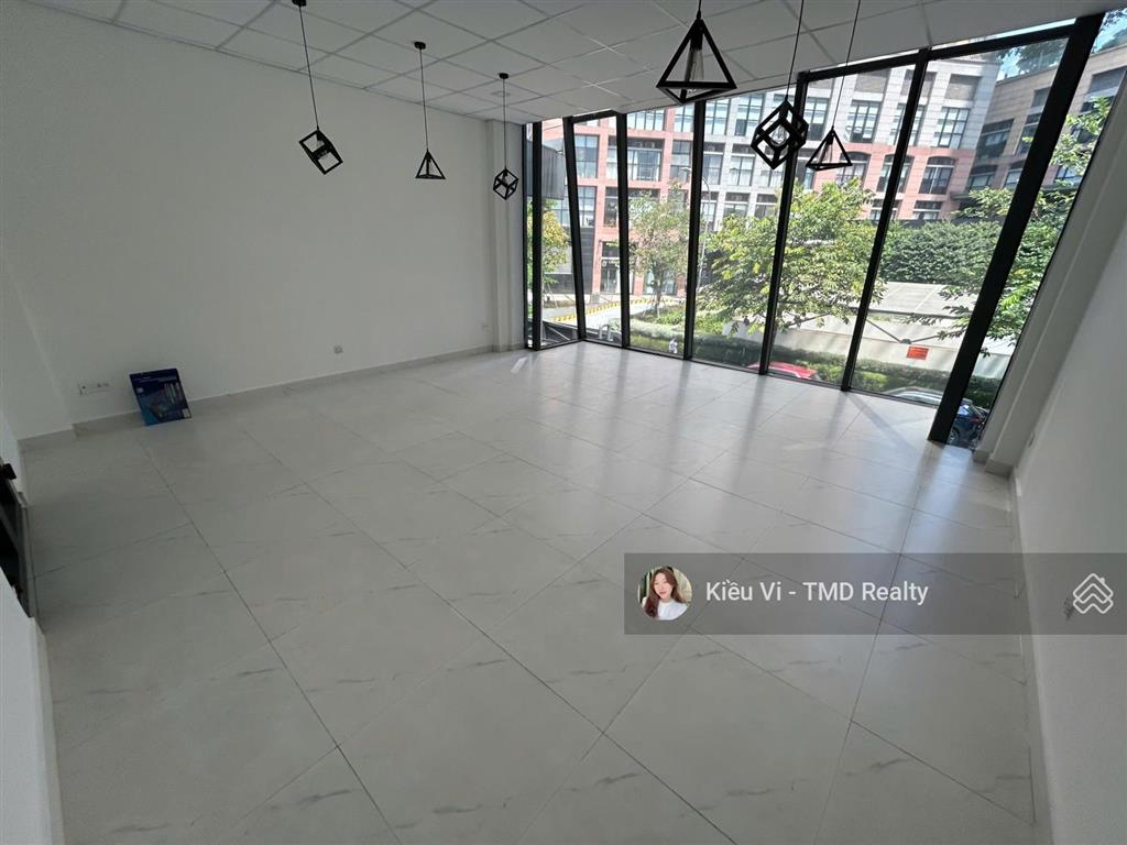 Cho thuê tòa nhà đẹp 3,5 tầng quận 2 gần chung cư the sun avenue, đường mai chí thọ/lương định của