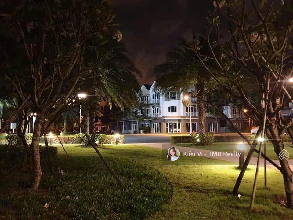 Bán nhà căn góc khu park riverside đường bưng ông thoàn, gần liên phường, khu công nghệ cao quận 9