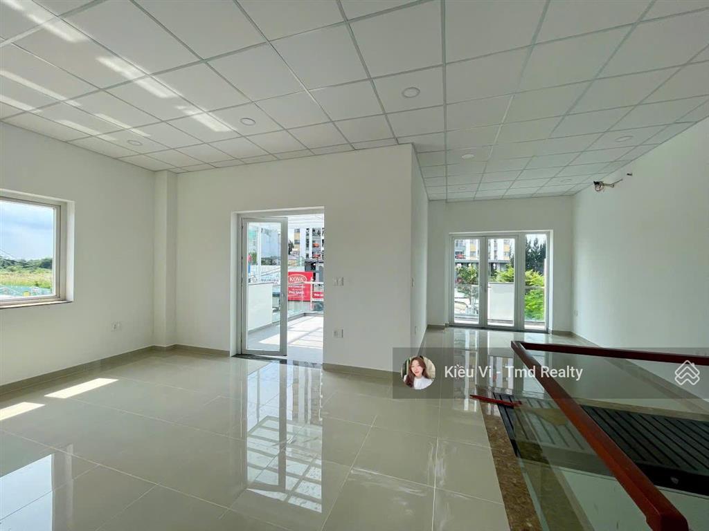 Cho thuê nhà mặt tiền đường liên phường quận 9 gần sky9, đỗ xuân hợp, cách the global city 1km
