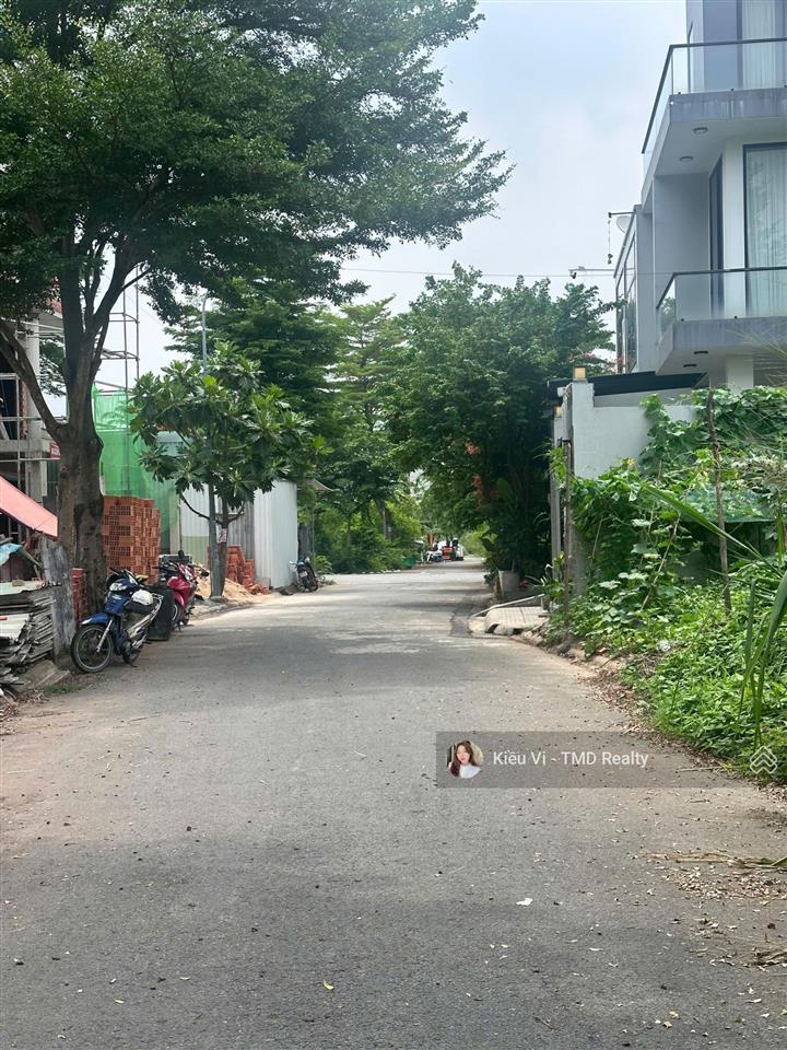 Bán đất nền btsl 8x20m da thời báo kinh tế đường bưng ông thoàn quận 9, sđcn giá 60tr/m2 rẻ da