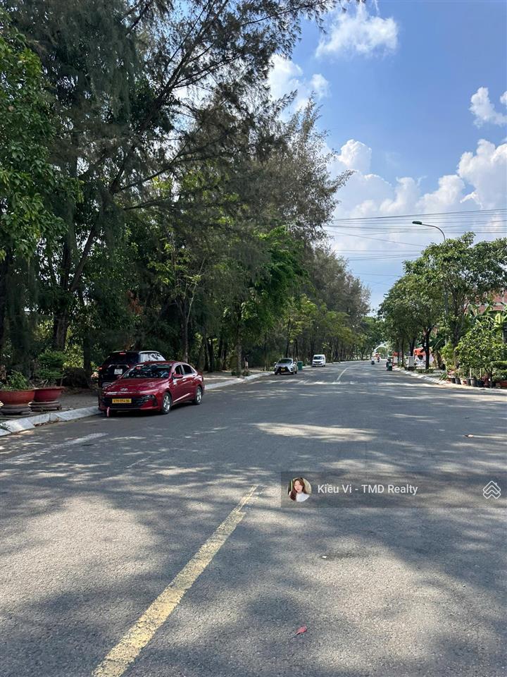 Bán đất mặt tiền đường 20m, sát verosa park, nhánh 1/liên phường  d/a mẫu giáo trung ương 3 quận 9