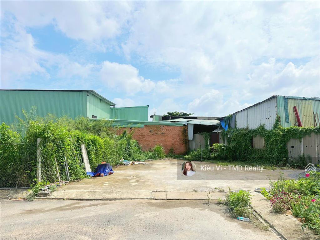 Bán đất 1/ bưng ông thoàn, đối diện park riverside, p. phú hữu, quận 9 giá chỉ 54tr/m2 xây 4 tầng