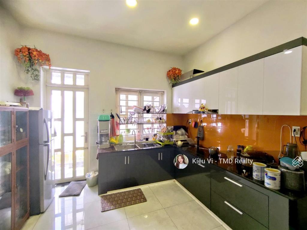 Bán nhà 3 lầu đường 16m ngay đại lộ 3 rẽ vào, khu phước bình quận 9