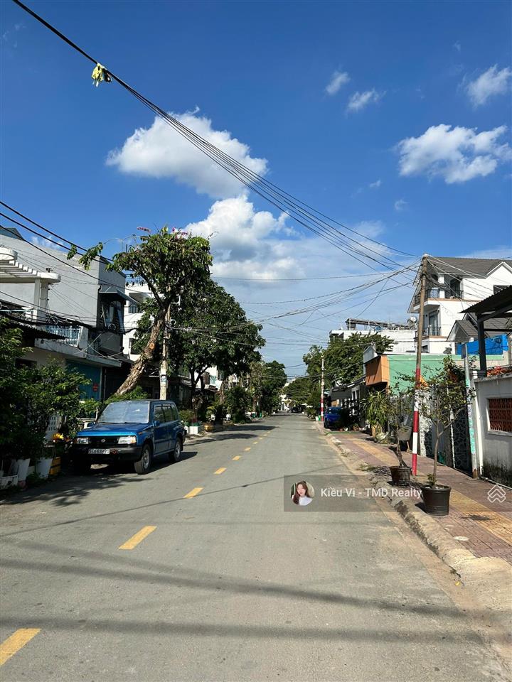 Bán nhà 3 lầu đường 16m ngay đại lộ 3 rẽ vào, khu phước bình quận 9