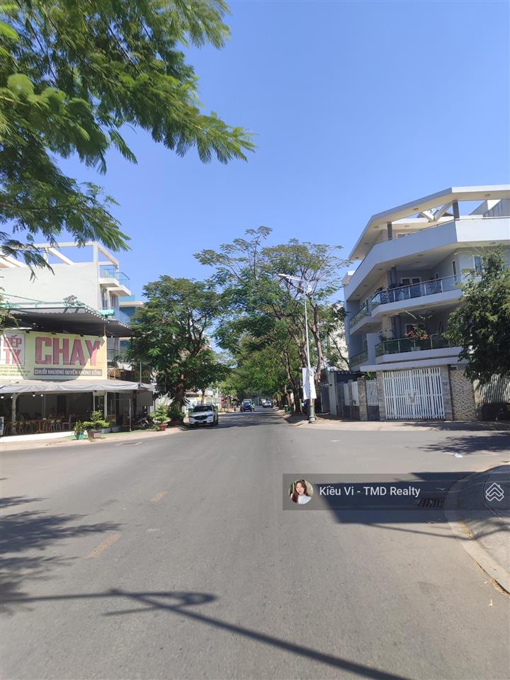 Cho thuê nhà căn góc siêu đẹp 2 mặt tiền đường 16m quận 2 gần the global city