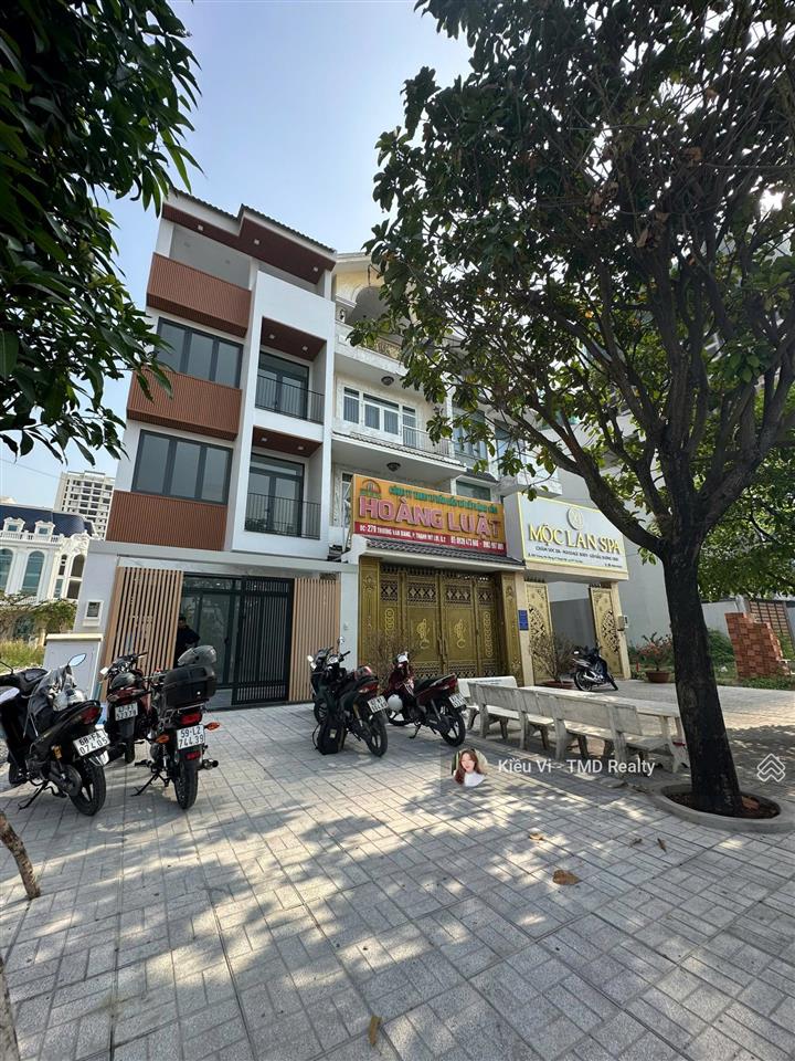 Cho thuê nhà 4 lầu (5x20m) mặt tiền đường trường văn bang, thạnh mỹ lợi quận 2 gần đảo kim cương