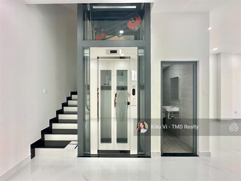 Cho thuê nhà 4 lầu (5x20m) mặt tiền đường trường văn bang, thạnh mỹ lợi quận 2 gần đảo kim cương