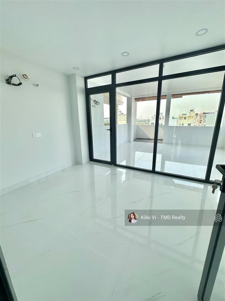 Cho thuê nhà 4 lầu (5x20m) mặt tiền đường trường văn bang, thạnh mỹ lợi quận 2 gần đảo kim cương