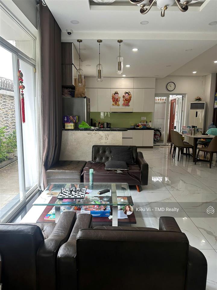 Cho thuê biệt thự quận 9 gần liên phường, the global city 3,5 tầng giá 35tr làm vp cty