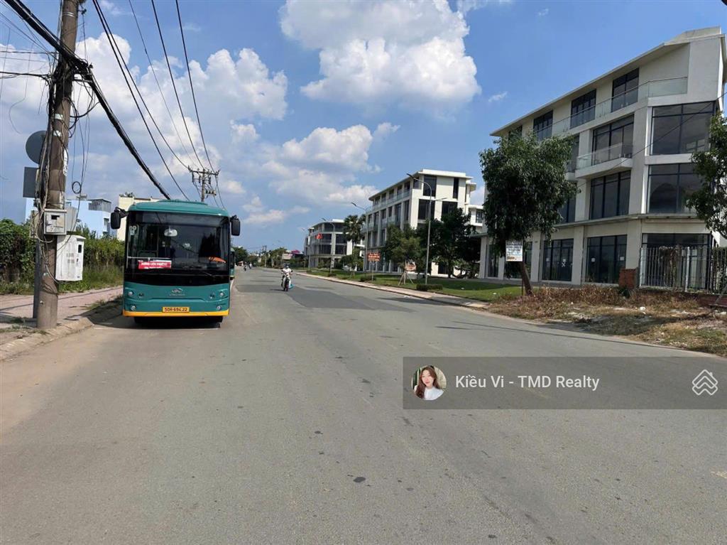 Bán lô đất 229m2 mặt tiền bưng ông thoàn quận 9, gần vòng xoay liên phường, the global giá tốt