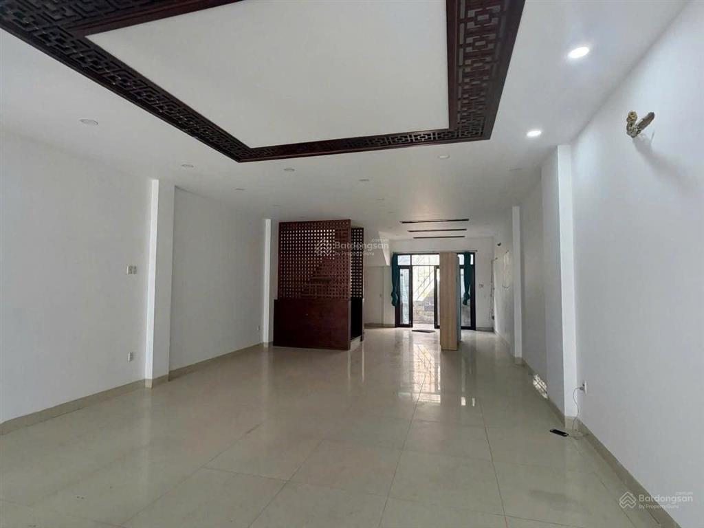 Cho thuê nhà đông thủ thiêm quận 2, mặt tiền đường 16m, nhà 3,5 tầng dtsd~500m2 giá chỉ 35tr