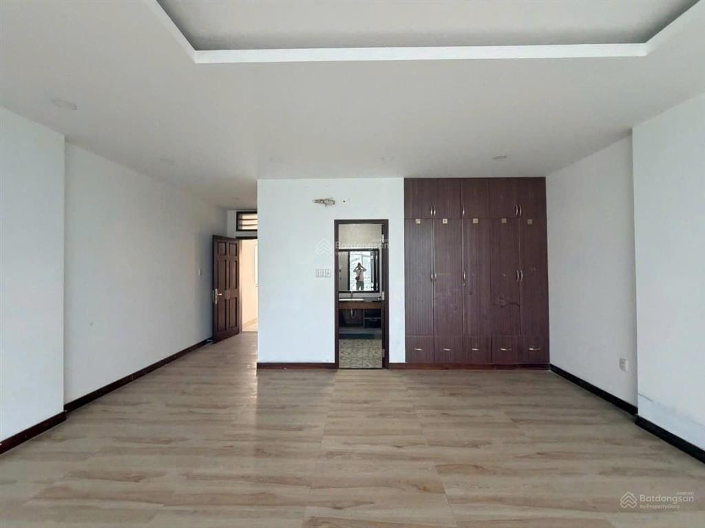 Cho thuê nhà đông thủ thiêm quận 2, mặt tiền đường 16m, nhà 3,5 tầng dtsd~500m2 giá chỉ 35tr