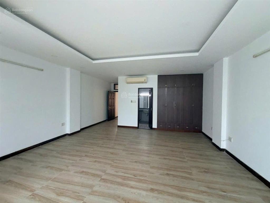 Cho thuê nhà đông thủ thiêm quận 2, mặt tiền đường 16m, nhà 3,5 tầng dtsd~500m2 giá chỉ 35tr