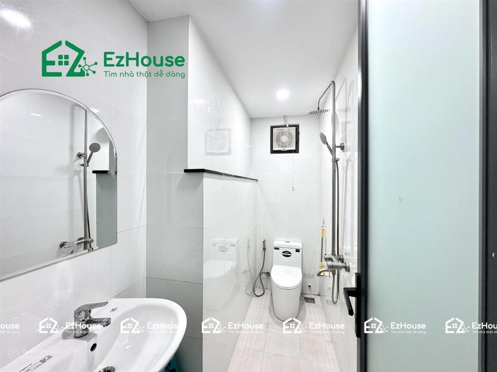 Ccmn 2pn  1pk tách bếp 80m² ban công full nội thất dương quảng hàm gò vấp