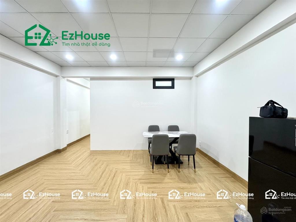 Ccmn 2pn  1pk tách bếp 80m² ban công full nội thất dương quảng hàm gò vấp