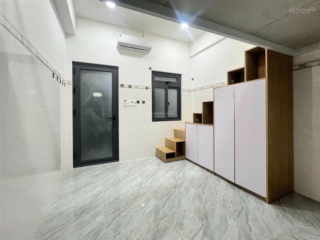 Hỗ trợ tân sinh viên giữ phòng tới tháng 9  nhà mới full nội thất gác cao  dương quảng hàm. gv