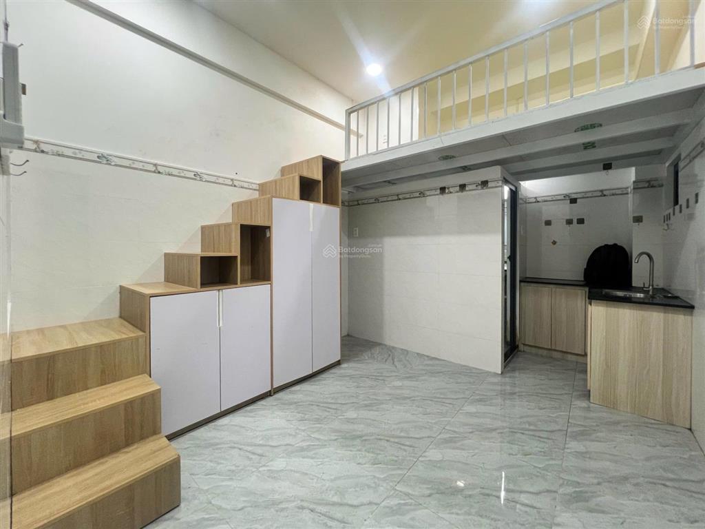 Hỗ trợ tân sinh viên giữ phòng tới tháng 9  nhà mới full nội thất gác cao  dương quảng hàm. gv