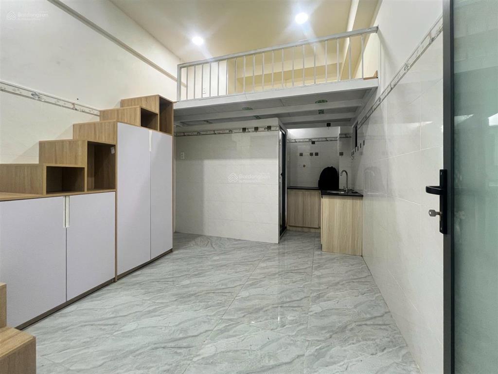 Hỗ trợ tân sinh viên giữ phòng tới tháng 9  nhà mới full nội thất gác cao  dương quảng hàm. gv