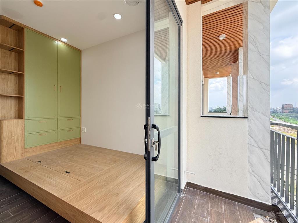 Giảm 25% tháng đầu  ccmn 2pn 1pk ban công view sông 60m2  full nt máy giặt riêng  gần iuh  vlu