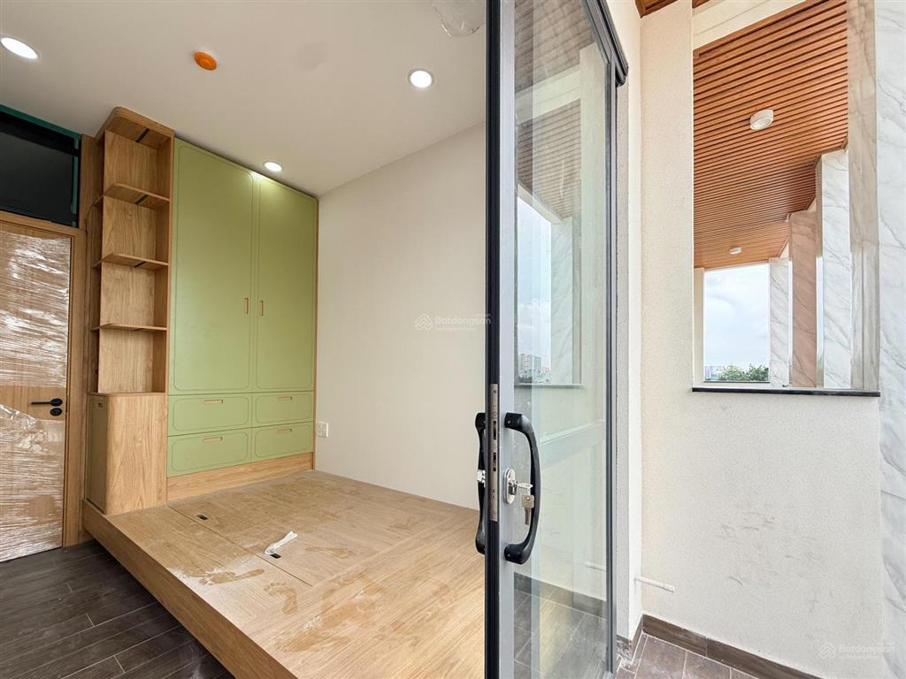 Giảm 25% tháng đầu  ccmn 2pn 1pk ban công view sông 60m2  full nt máy giặt riêng  gần iuh  vlu