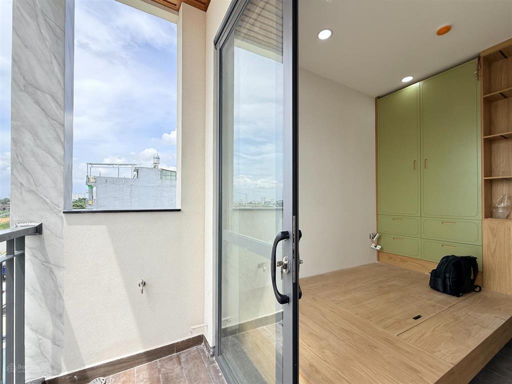 Giảm 25% tháng đầu  ccmn 2pn 1pk ban công view sông 60m2  full nt máy giặt riêng  gần iuh  vlu