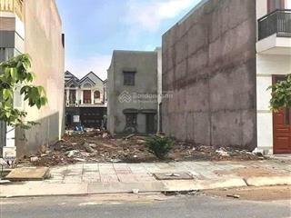 Cần bán lô đất cặp nằm mặt tiền đường lớn, giáp bình chánh, 10x18 full thổ, xây dựng tự do, kế kdc