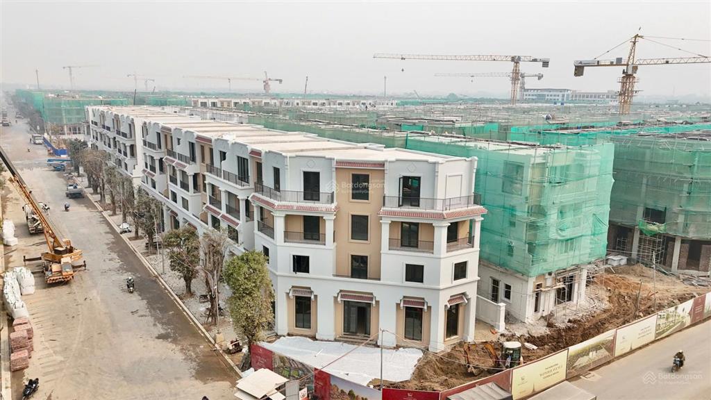 25,5 tỷ full vat căn liền kề 120m, mt 8m hừng đông 50 vin đan phượng, đông nam view công viên