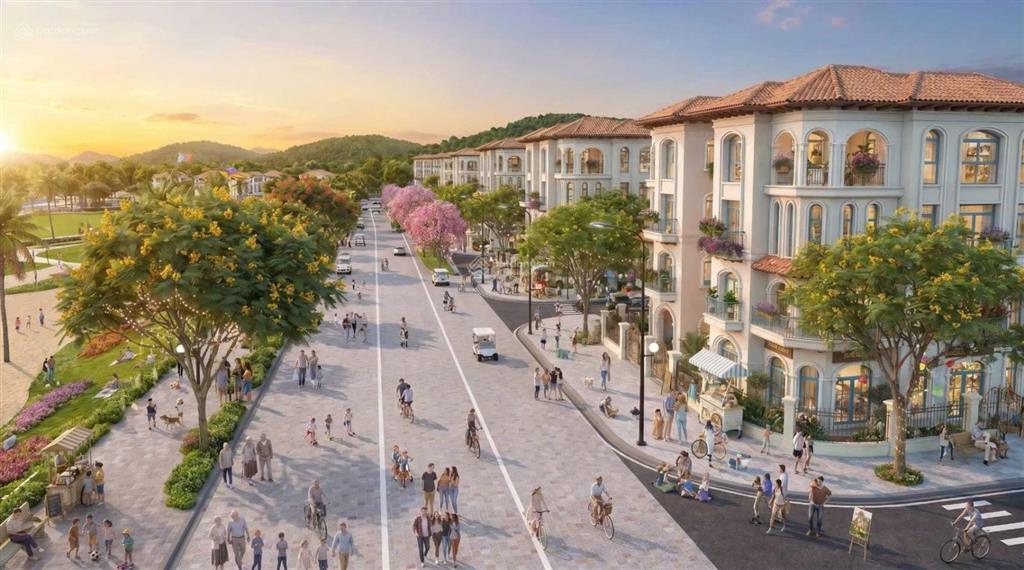 Bán liền kề 80m2 giá 7,9 tỷ sát biển vinhomes hải vân bay đà nẵng