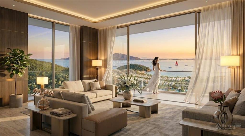 Bán liền kề 80m2 giá 7,9 tỷ sát biển vinhomes hải vân bay đà nẵng