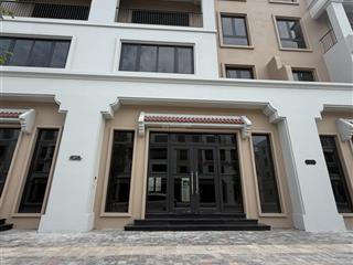 Bán gấp căn shop liền kề 136m2 vinhomes đan phượng giá 23,5 tỷ đường 24m vỉa hè 5m