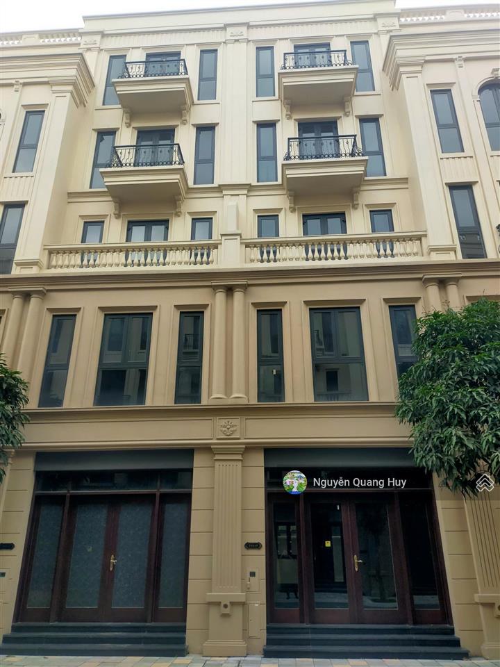 Cần bán nhanh lk thiên nga 3, gần hồ, diện tích 75 m2 giá bán 23.9 tỷ,hàng hiếm tại vinhomes cổ loa