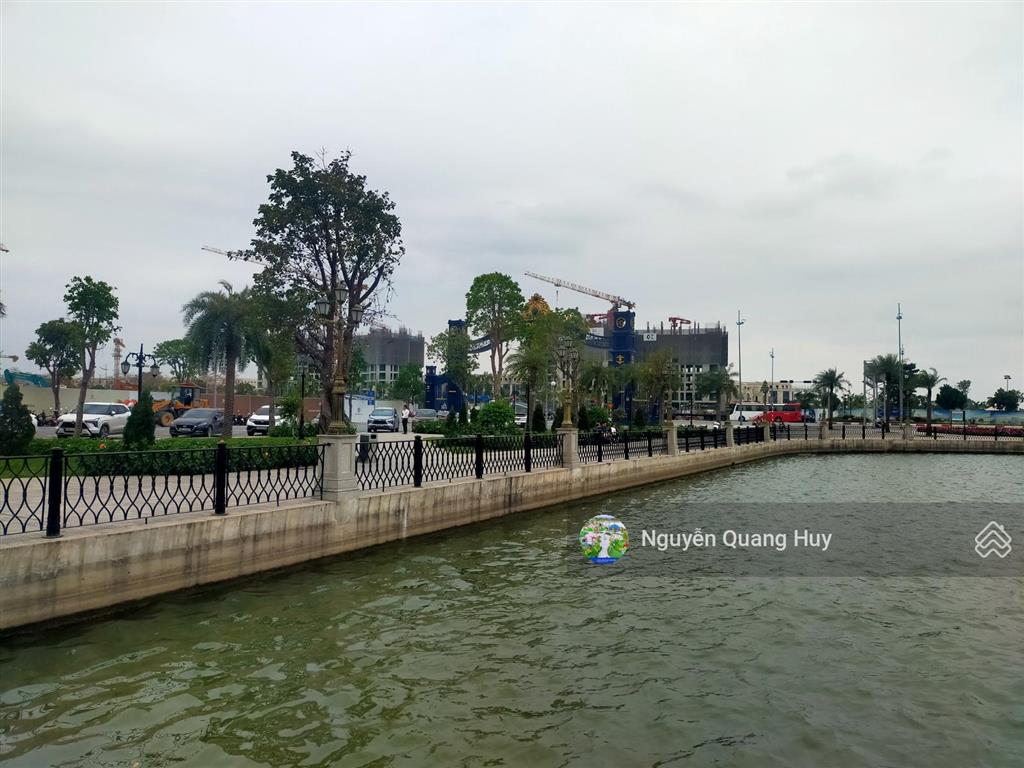 Cần bán nhanh lk thiên nga 3, gần hồ, diện tích 75 m2 giá bán 23.9 tỷ,hàng hiếm tại vinhomes cổ loa