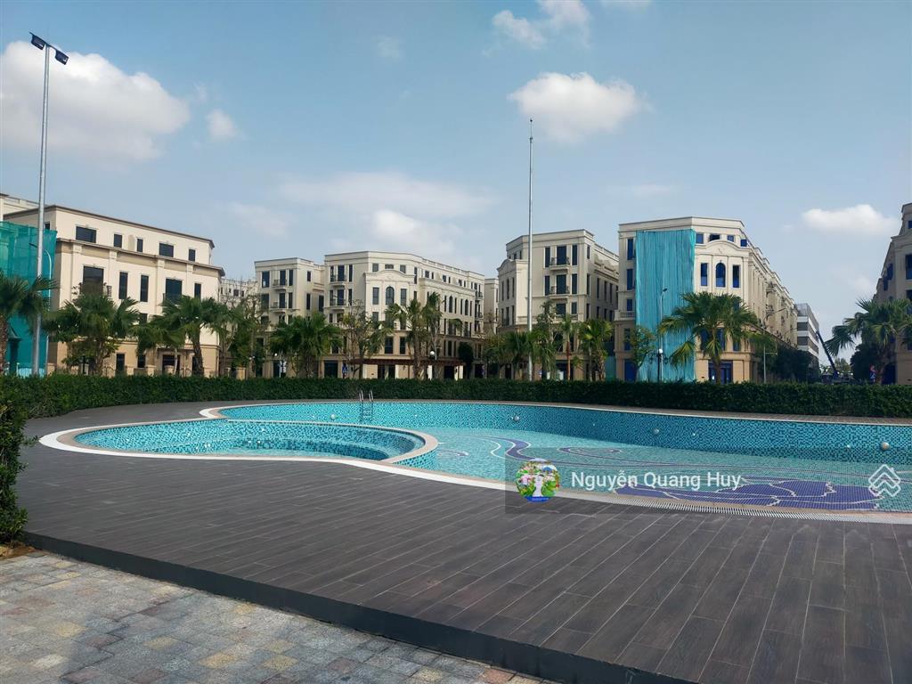 Cần bán nhanh lk thiên nga 3, gần hồ, diện tích 75 m2 giá bán 23.9 tỷ,hàng hiếm tại vinhomes cổ loa
