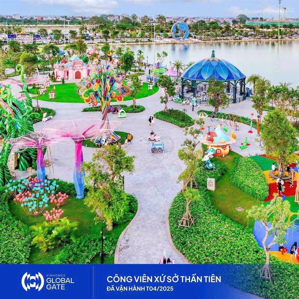 Bán căn liền kề ánh dương vị trí đẹp gần vườn hoa giá 16,2 tỷ
