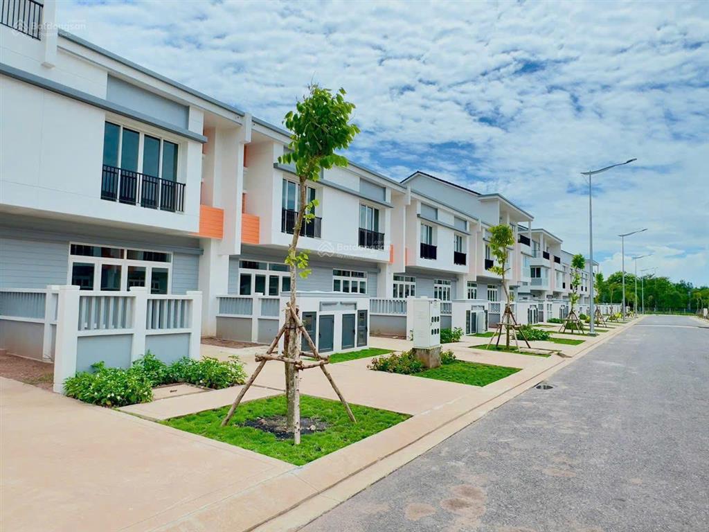 Bán nhà vườn thiên đàng  ecolake mỹ phước, bình dương  giá chỉ 2 tỷ 500. ngân hàng hỗ trợ 80%