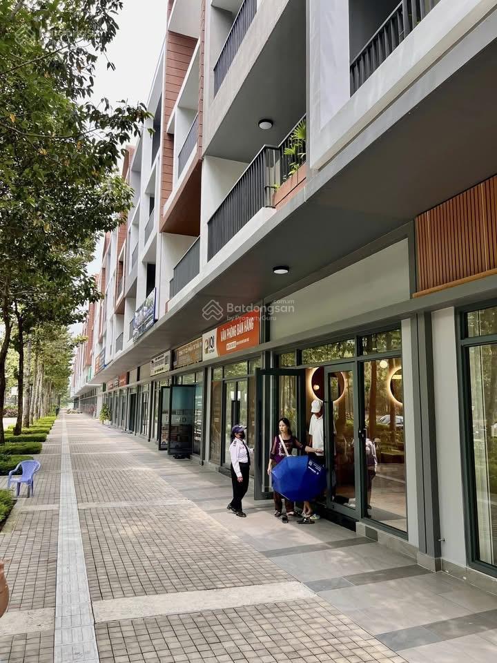 Shophouse trung tâm tp mớ bình dương 30% nhận nhà, trả chậm 5 năm, giá 8 tỷ
