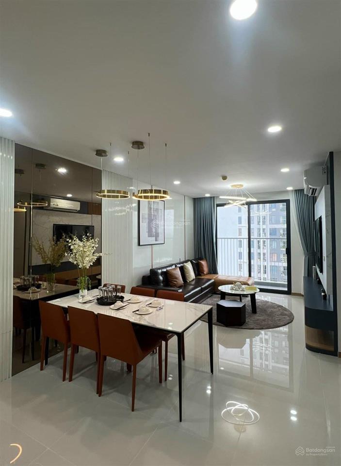 Em rao bán căn 3pn  2wc tại rose town ngọc hồi 103m2, giá tốt nhất