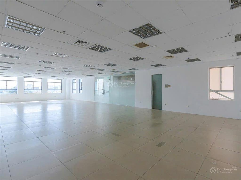 Tòa nhà khu đệ nhất khách sạn đường hoàng việt  khu tân sơn nhất quận tân bình