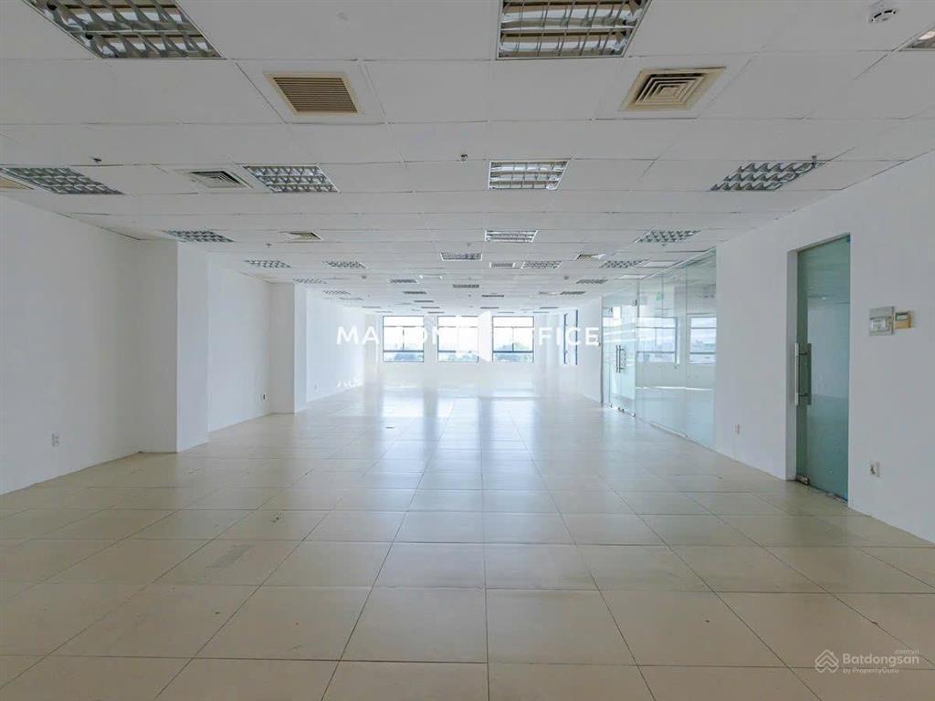 Tòa nhà khu đệ nhất khách sạn đường hoàng việt  khu tân sơn nhất quận tân bình