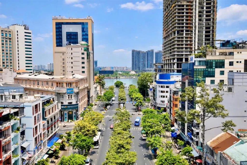 Khuôn đất lớn mặt tiền đường hàm nghi quận 1 ngang 22m xây dựng 2 hầm 22 tầng