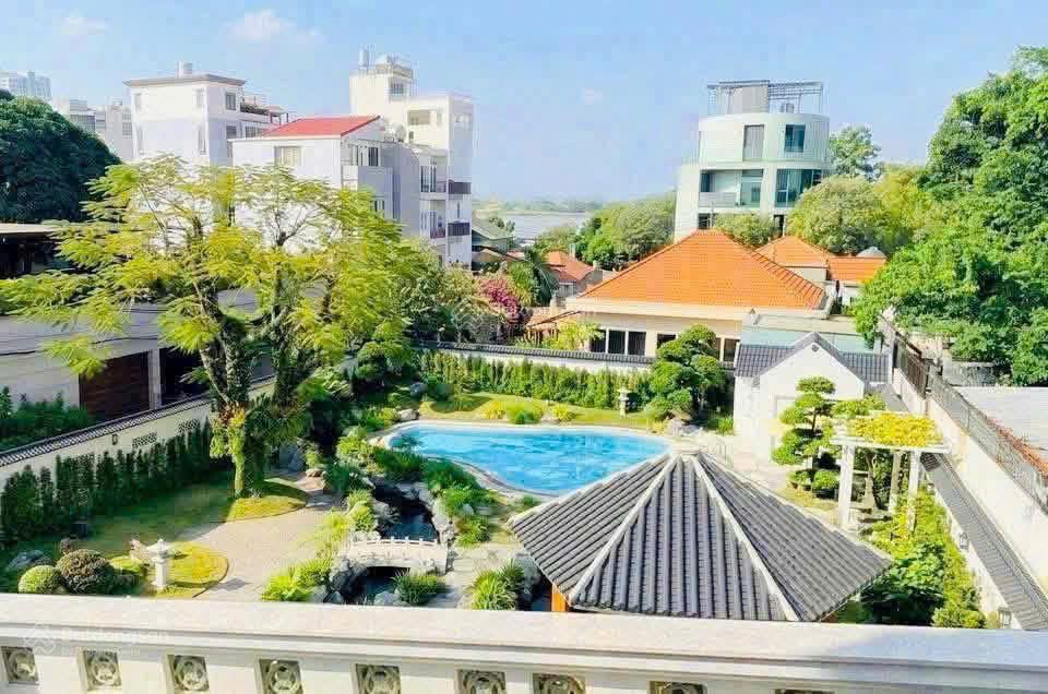 Bán biệt thự sân vườn trần ngọc diện thủ đức, ngang 51m của chủ tịch tập đoàn hoa sen